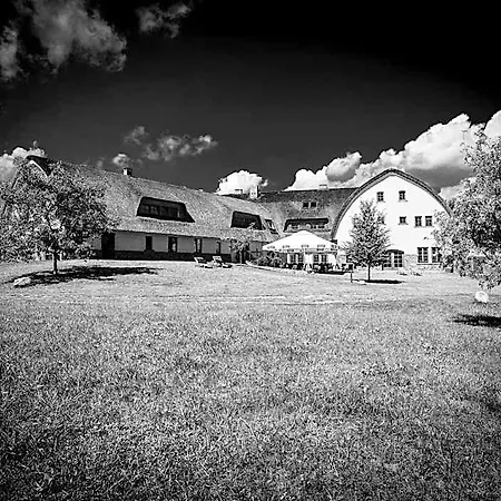 Hotel Hot_elarnia & Puszczykowo